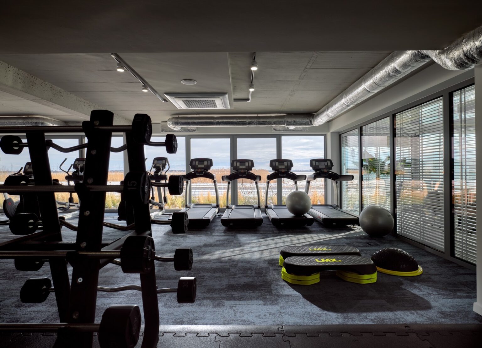 strefa cardio - rogowo pearl - dobrze wyposażona - nowoczesny sprzęt